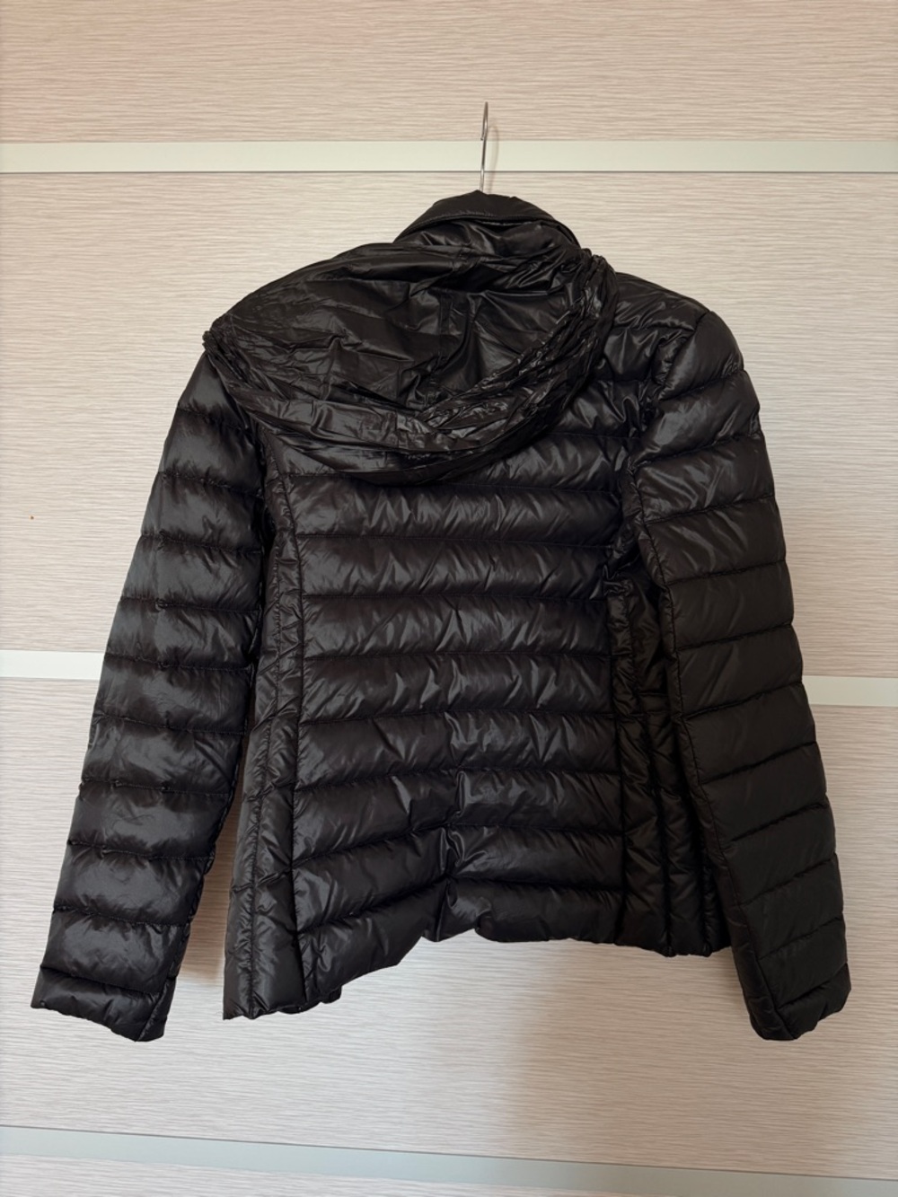 ARMANI EXCHANGE LIGHTWEIGHT QUILTED NYLON DOWN BLACK JACKET IN SMALL - Picture 4 of 15